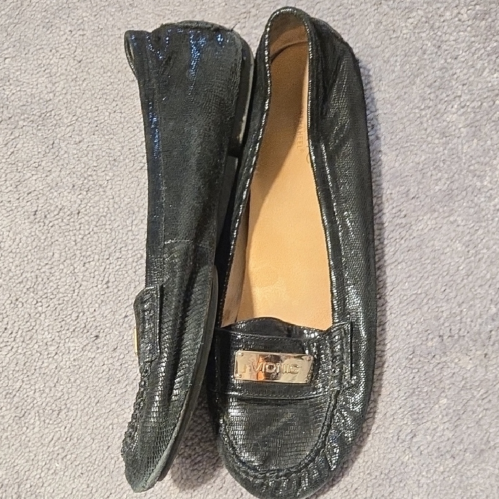 Women's Black Loafers - Picture 6 of 7